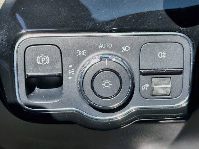 Used 2019 Mercedes-Benz A 220 image 33