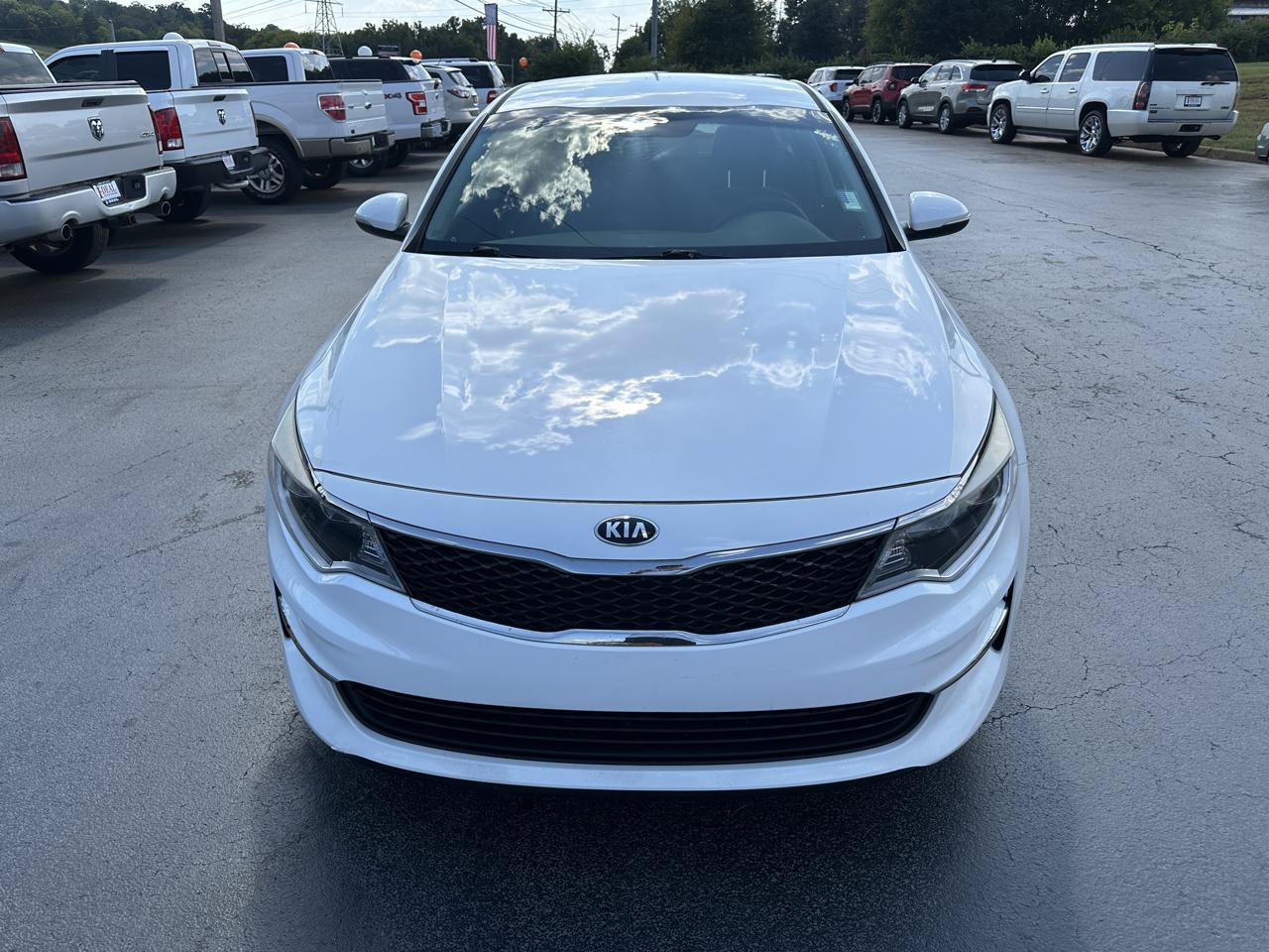 Used 2017 Kia Optima LX FWD image 7