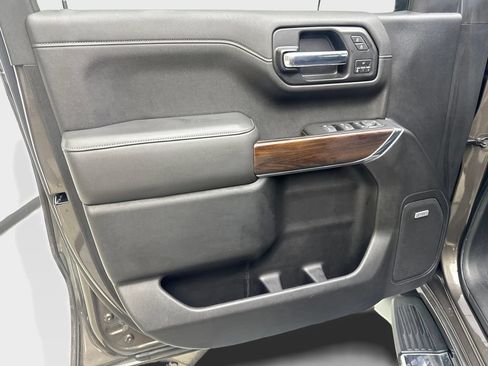 Used 2020 GMC Sierra 1500 SLT RWD image 33