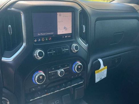 Used 2019 GMC Sierra 1500 AT4 w/ AT4 Preferred Package AWD/4WD image 17