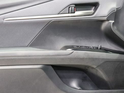 Used 2025 Toyota Camry SE w/ Convenience Package FWD image 21