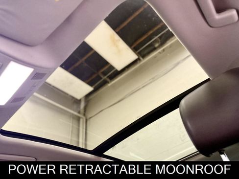 Used 2012 Volkswagen Touareg TDI AWD/4WD image 18