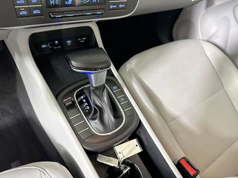 Used 2024 Hyundai Kona SEL image 20
