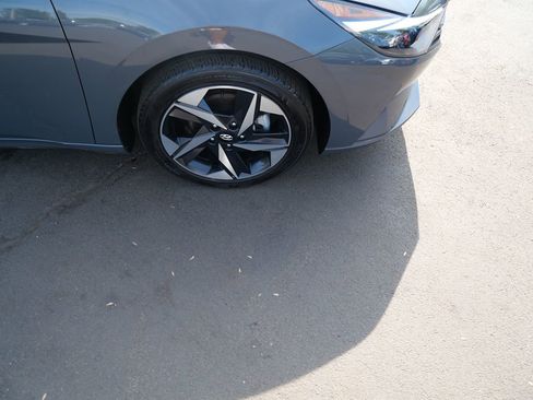 Used 2023 Hyundai Elantra SEL w/ Convenience Package FWD image 30