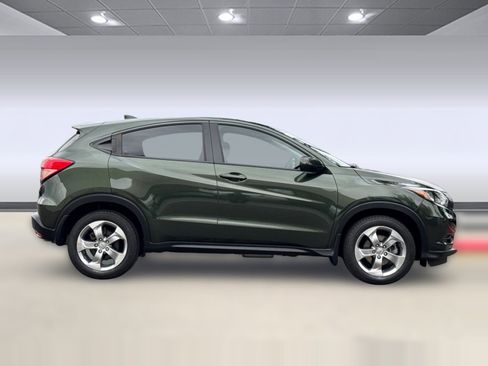 Used 2018 Honda HR-V LX image 7