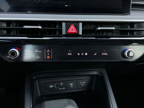 Used 2025 Kia K5 LXS image 27