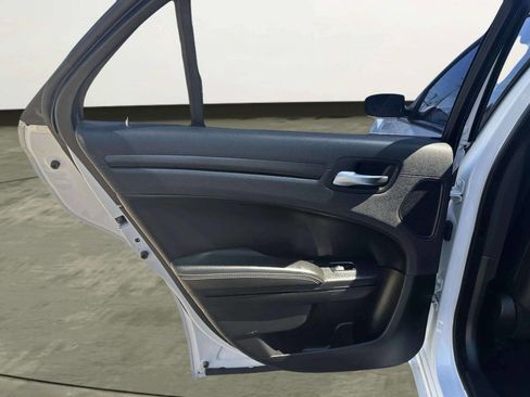 Used 2014 Chrysler 300 S image 12