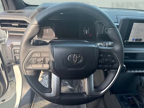 Used 2026 Toyota 4Runner SR5 RWD image 13