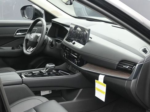 New 2026 Nissan Rogue Platinum w/ Platinum Premium Package image 6