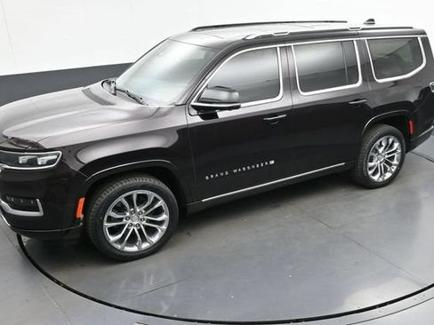 Used 2023 Jeep Grand Wagoneer Series II AWD/4WD image 53