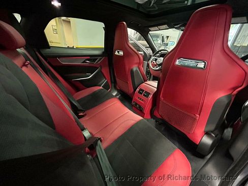 Used 2024 Jaguar F-PACE SVR image 33