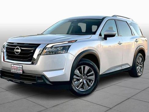 Certified 2025 Nissan Pathfinder SV image 1