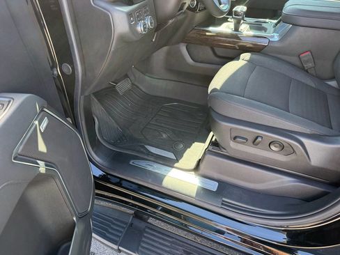 New 2025 GMC Sierra 1500 Elevation image 18