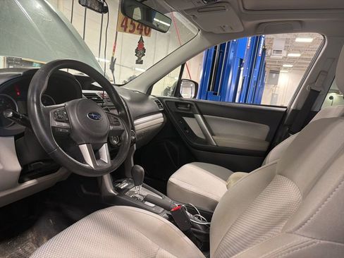 Used 2017 Subaru Forester 2.5i Premium w/ All-Weather Package image 7
