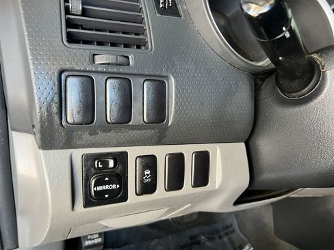 Used 2015 Toyota Tacoma PreRunner w/ Convenience Package RWD image 17
