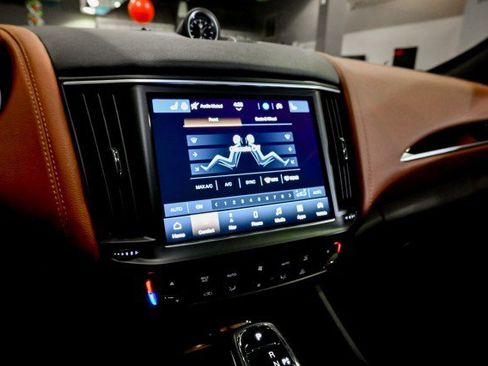 Used 2022 Maserati Levante GT image 39