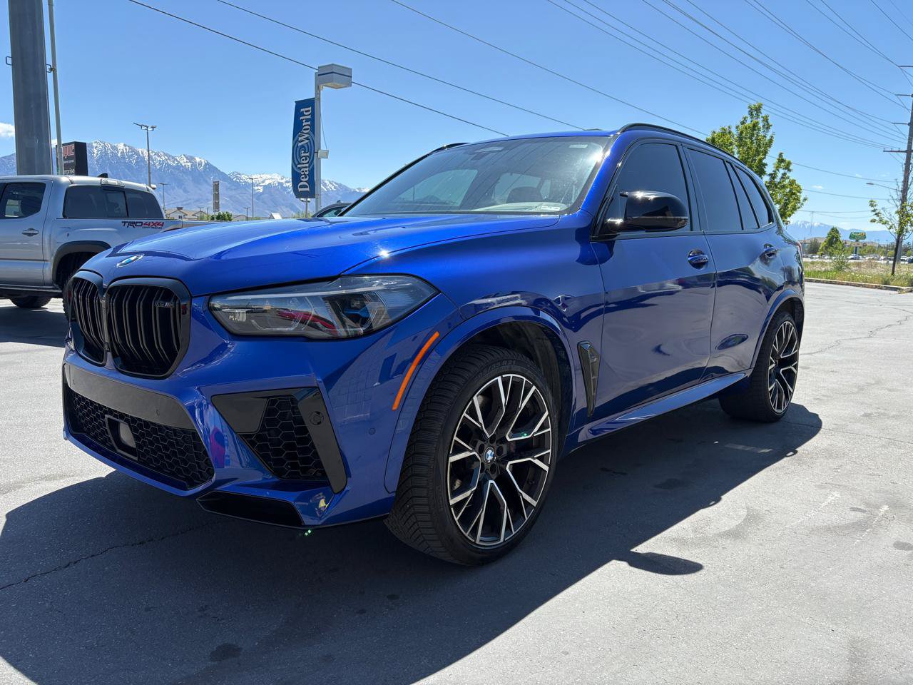 Used 2022 BMW X5 M Competition w/ Competition Package 2 AWD/4WD image 3