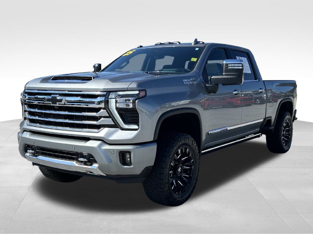Used 2025 Chevrolet Silverado 2500 High Country w/ High Country Premium Package AWD/4WD image 8