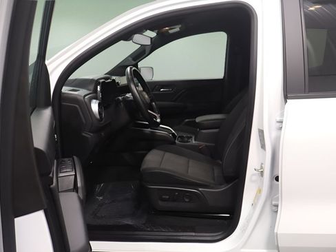 Used 2023 Chevrolet Colorado LT w/ LT Convenience Package II AWD/4WD image 11