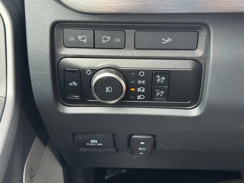 Certified 2023 Ford F350 Lariat w/ Black Appearance Package AWD/4WD image 37
