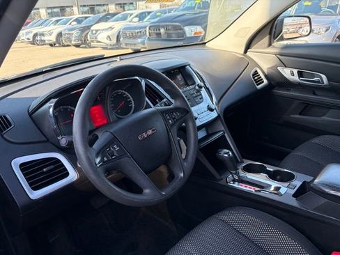 Used 2017 GMC Terrain SLE image 23