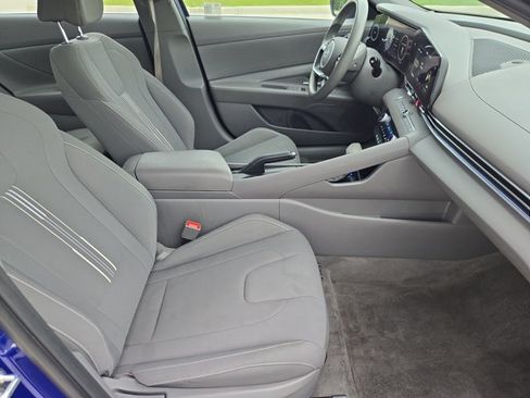 Used 2024 Hyundai Elantra SEL FWD image 21