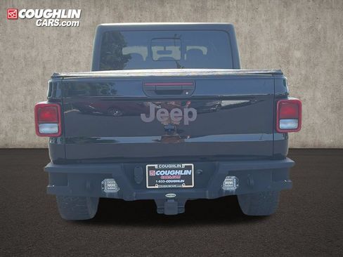 Used 2022 Jeep Gladiator Mojave w/ Cold Weather Group AWD/4WD image 6