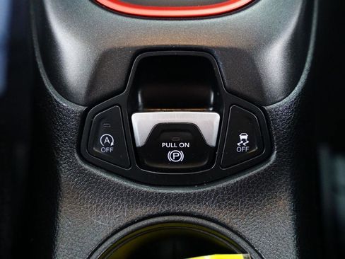 Used 2019 Jeep Compass Trailhawk image 25