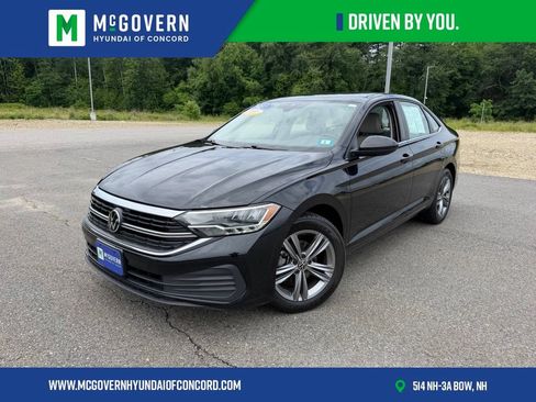 Used 2023 Volkswagen Jetta SE FWD image 1