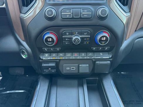 Used 2022 Chevrolet Silverado 3500 High Country w/ Z71 Off-Road Package AWD/4WD image 13