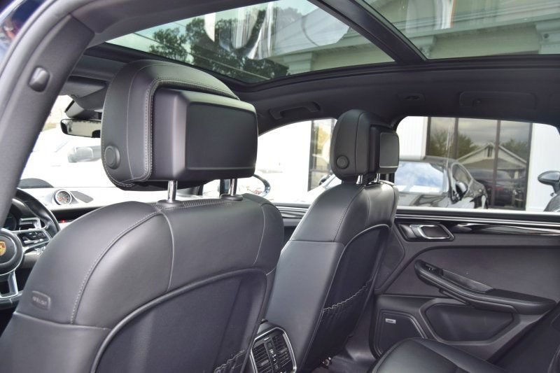 Used 2019 Porsche Macan AWD/4WD image 35