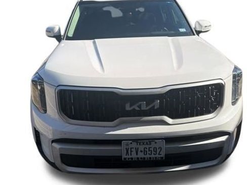 Used 2025 Kia Telluride LX image 17