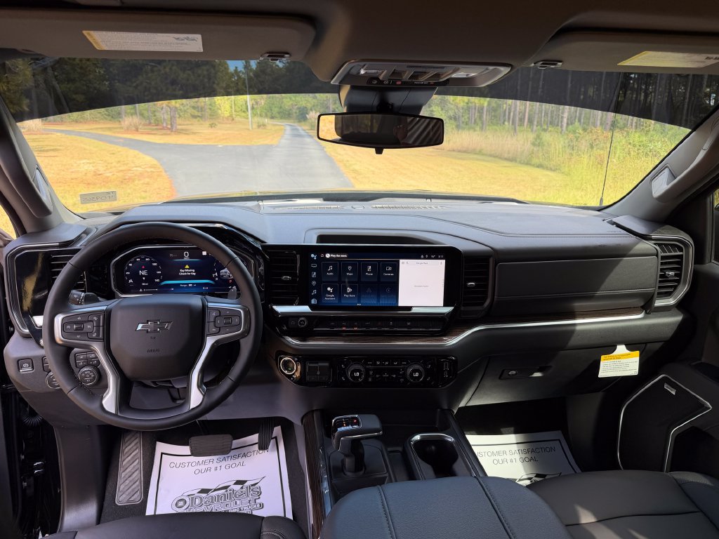 New 2026 Chevrolet Silverado 1500 RST w/ Redline Edition AWD/4WD image 17
