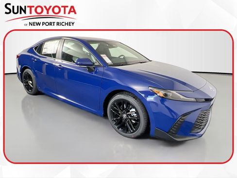 New 2026 Toyota Camry SE FWD image 1