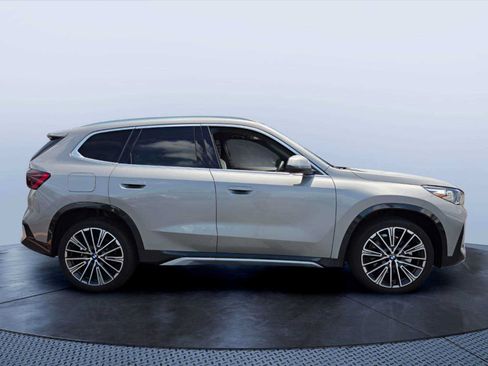 New 2026 BMW X1 xDrive28i w/ Technology Package AWD/4WD image 7