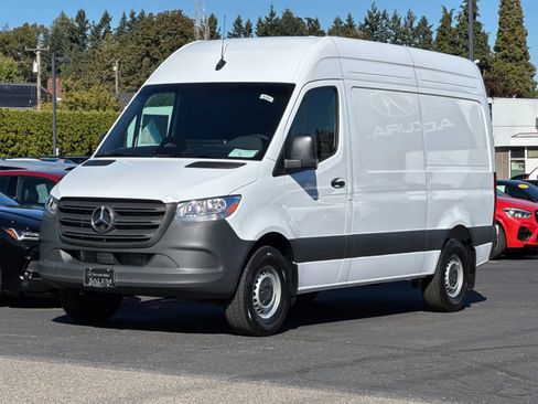 New 2025 Mercedes-Benz Sprinter 2500 image 8