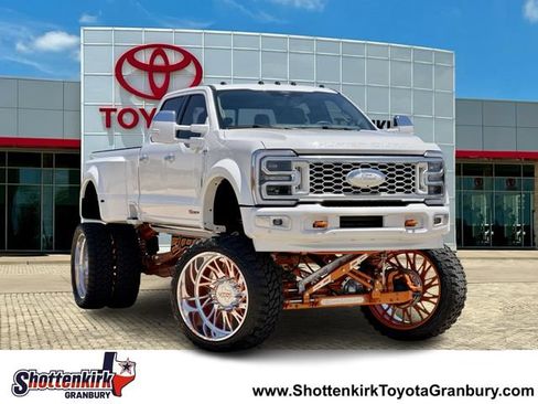 Used 2026 Ford F450 Platinum w/ Platinum Plus Package AWD/4WD image 1