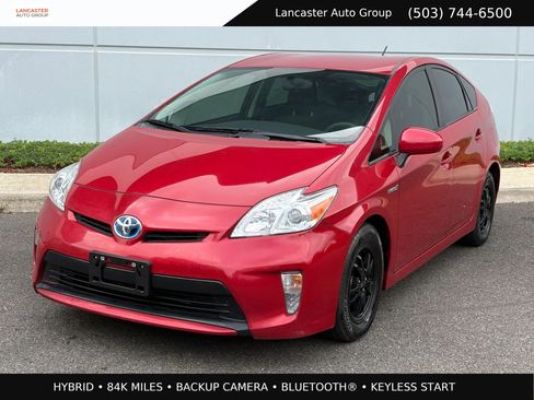 Used 2015 Toyota Prius Two FWD image 1