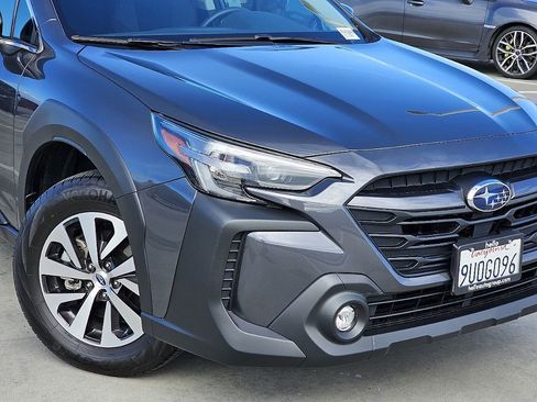 Certified 2025 Subaru Outback Premium image 5