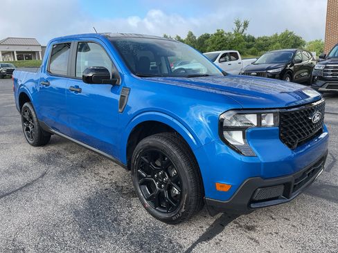 New 2025 Ford Maverick XLT w/ XLT Luxury Package image 2