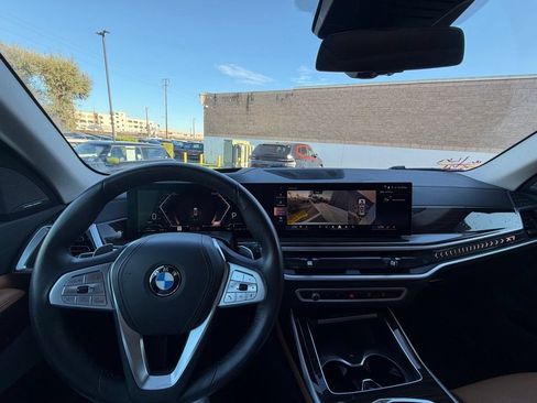 Used 2026 BMW X7 xDrive40i AWD/4WD image 25