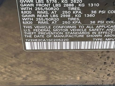 Used 2025 Volkswagen Atlas Cross Sport SE image 35