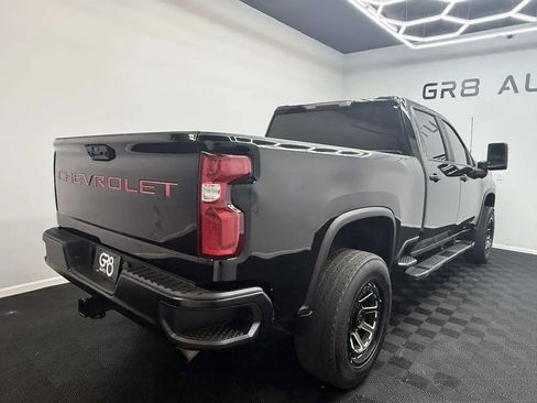 Used 2020 Chevrolet Silverado 2500 Custom w/ Custom Convenience Package AWD/4WD image 8
