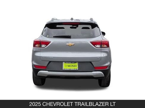 Used 2025 Chevrolet TrailBlazer LT FWD image 9