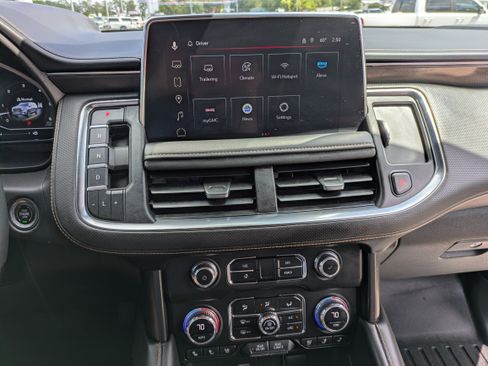 Used 2023 GMC Yukon AT4 w/ AT4 Premium Plus Package AWD/4WD image 24