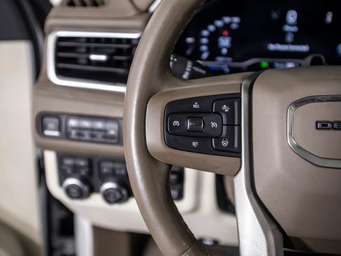 Used 2023 GMC Yukon XL Denali w/ Denali Reserve Package AWD/4WD image 42