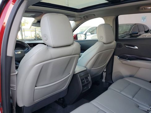 Used 2023 Cadillac XT4 Luxury image 7