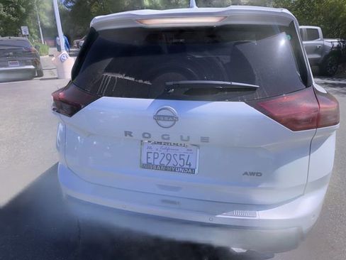 Used 2026 Nissan Rogue SV AWD/4WD image 4