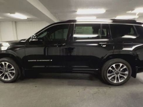 Used 2024 Jeep Grand Cherokee L Overland w/ Advanced Protech Group III AWD/4WD image 5