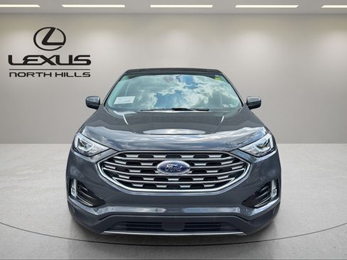 Used 2021 Ford Edge SEL w/ Convenience Package AWD/4WD image 2